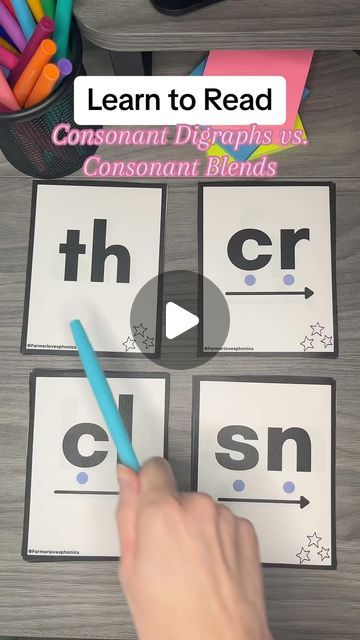 Jessica Farmer on Instagram: "Practice 2 times and comment DONE ✅! Follow @farmerlovesphonics for more early literacy lessons, tips and more! 🥰  Consonant Digraphs vs. Consonant Blends   ➡️ Blend is technically an action, but it’s a term that most programs use for adjacent consonants. Each letter represents a sound in a consonant blend, while digraphs represent one sound.   🥳 These grapheme cards are in my TpT store (Sound Drill Cards). If you would like the link, comment “Sound Drill Please” and I will send the link. 🔗  #teachersofinstagram #teachersoftiktok #scienceofreading #structuredliteracy #phonics #phonemicawareness #foundationalskills #iteachfirst #prek #kindergarten #firstgrade #secondgrade #untileverychildcanread #ela #decodingskills #blendingtips" Beginning Consonant Blends, Digraphs Kindergarten, Numbers Preschool Printables, Consonant Digraphs, Blends And Digraphs, Blending Sounds, Consonant Blends, Spelling Rules, Beginning Sound