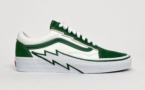 Custom Vans Old Skool, Vans Shoes Old Skool, Trash Fashion, Custom Vans Shoes, Lightning Bolt Design, Lightning Bolts, Custom Vans, Swag Shoes, Custom Sneakers