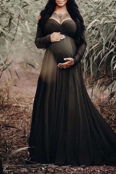 Maternity Dresses Evening, Maternity Picture Outfits, Fall Maternity Photos, Maternity Photography Poses Outdoors, Maternity Photography Poses Couple, Maternity Evening Dress, Maternity Photography Outdoors, Maternity Ideas, Goth Baby