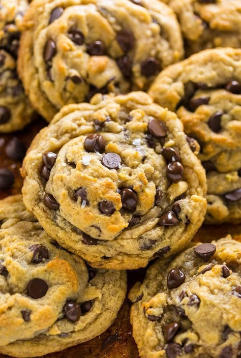 These Vegan Chocolate Chip Cookies are thick, chewy, and loaded with gooey chocolate. No one will guess they're vegan! 30 Cookies, Dairy Free Chocolate Chip Cookies, 16 Cookies, Cheesecake Vegan, Dairy Free Chocolate Chips, Vegan Chocolate Chip Cookies, Healthy Mexican, Cookies Vegan, Desserts Vegan