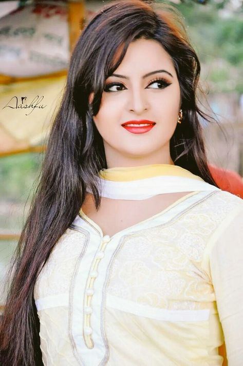 Pori Moni, Beauty Videos, India Beauty, Beauty Women, Hair, Red, White, Beauty