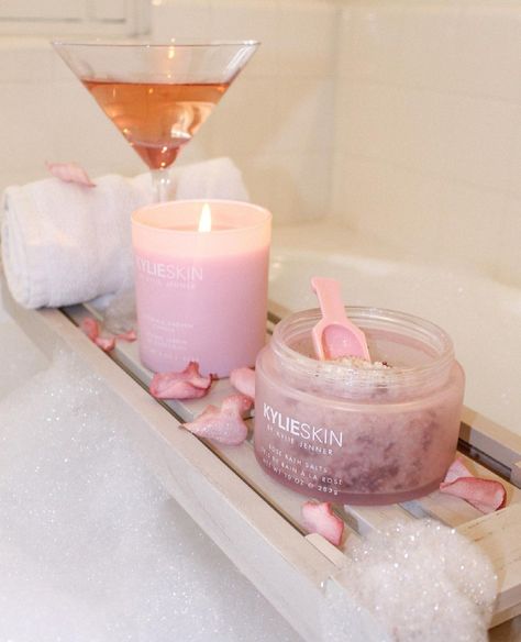 Pink Aesthetic Candles, Pink Esthetics, Pink Self Care, Black Pink Aesthetic, Gardenia Garden, Rose Bath Salts, Garden Candle, Rose Black Pink, Kylie Skin