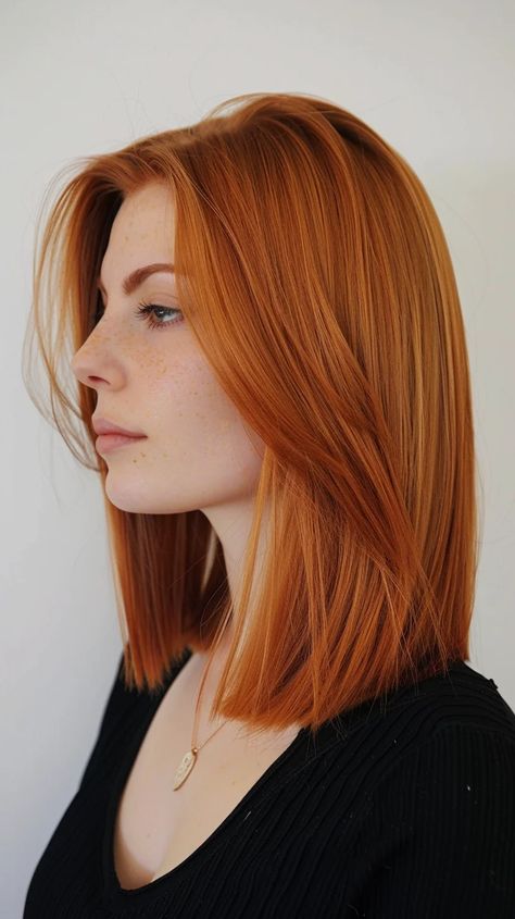 Red Lob Hair, Long Red Bob, Short Ginger Hair, Jennifer Aniston Haircut, Corte Long Bob, Pixie Undercut, Red Hair Inspiration, Red Bob, Medium Hair Color