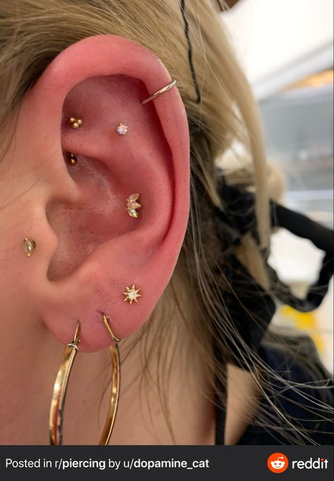 Minimalist Ear Piercings, Ear Peircings, Ear Piercings Chart, Cool Ear Piercings, Pretty Ear Piercings, Cute Ear Piercings, Ear Style, Cute Piercings, Body Jewelry Piercing