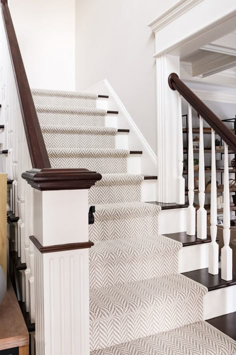 Stair Runner With Dark Wood, Dark Wood Staircase With Runner, Stair Runner On Dark Wood Stairs, Staircases With Runners, Stair Runner Dark Wood, Dark Wood Stairs With Runner, Traditional Stair Runner, Wood Stairs With Runner, Wood Stairs With Carpet Runner