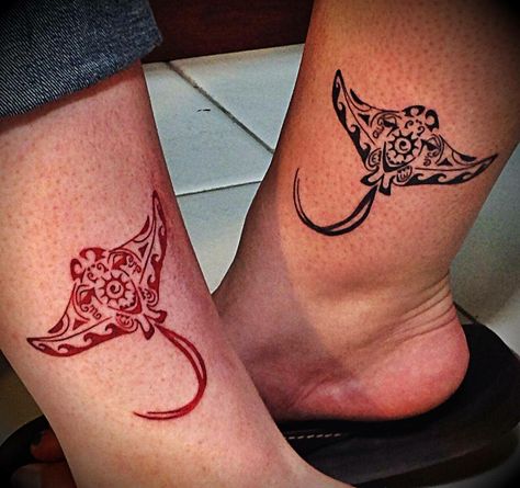 Stingray Sting Ray Tattoo Ideas, Stingray Tattoo Back, Stingray Henna, Stingray Tattoo, Polynesian Tattoos Women, Ray Tattoo, Hawaii Tattoos, Bug Tattoo, Henna Tattoo Designs Hand