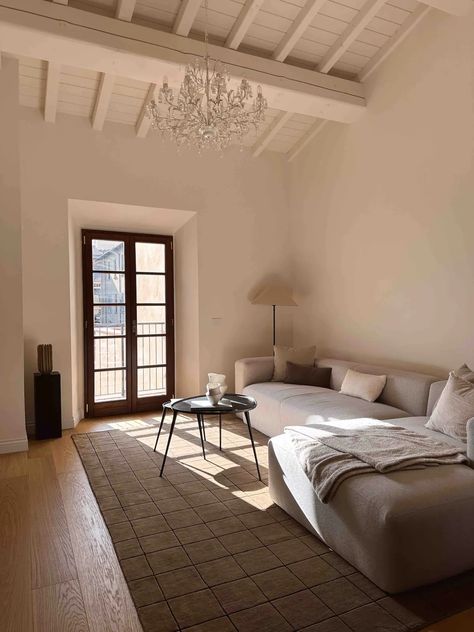 Loft Al Duomo - Apartments for Rent in Florence, Toscana, Italy - Airbnb Florence Apartment, Toscana Italy, Florence Italy, Apartments For Rent, Modern Luxury, For Rent, Florence, Loft, Apartment