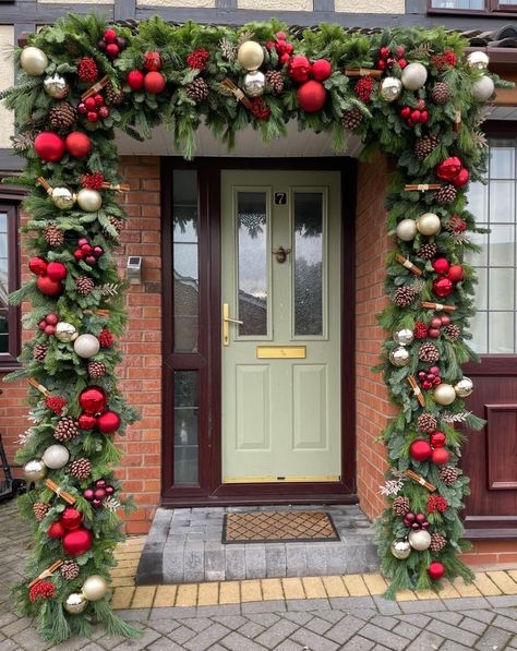 Christmas Cave, Outdoor Christmas Light Displays, Christmas Arch, Luxury Christmas Decor, Christmas Balloon Decorations, Front Door Christmas Decorations, Easy Christmas Wreaths, Christmas Light Displays, Christmas Front Doors