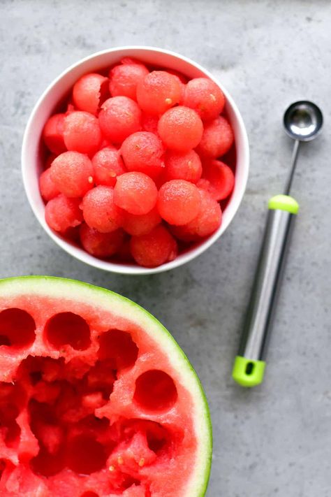 watermelon balls in a white bowl next to a melon baller Watermelon Balls, Watermelon Salsa Recipe, Watermelon Snack, Watermelon Sticks, Cut A Watermelon, Watermelon Ball, Watermelon Bowl, Watermelon Wedge, Watermelon Salsa