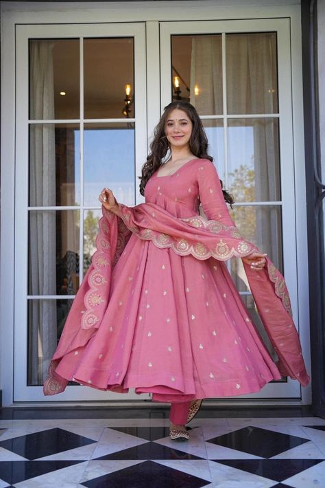 Georgette Anarkali Suits Party Wear, Trendy Anarkali Designs, Pink Anarkali Dress, Pink Anarkali Suits, Pink Kurti, Anarkali Designs, Rajasthani Dress, Pink Anarkali, Desi Attire