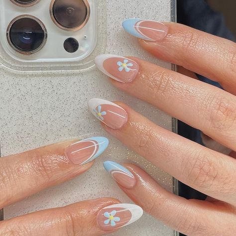 Spring Acrylic Nails, Simple Gel Nails, Summery Nails, Casual Nails, Classy Acrylic Nails, Soft Nails, Heart Nails, Floral Nails, Summer Nail