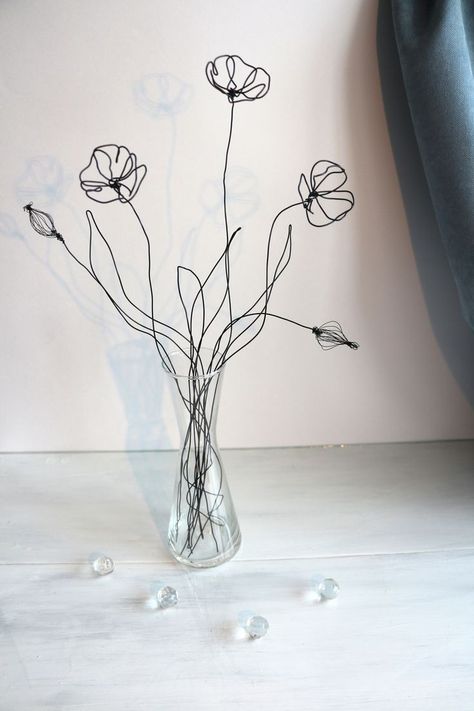 How To Make Wire Flowers, Wire Bouquet, Bouquet Of Poppies, Unusual Decor, Wire Decor, Wire Diy, Decor Sculpture, Wire Flowers, Made Of