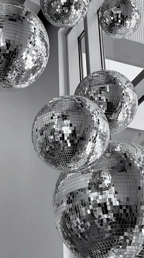 Disco Ball Wallpaper, Disco Background, Silver Disco Ball, Stargirl Aesthetic, Disco Aesthetic, Disco Birthday Party, Ball Wallpaper, Instagram Branding Design, Ball Aesthetic