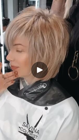 Thick Hair Bob Haircut, Growing Out Short Hair Styles, Blending Gray Hair, Latest Short Hairstyles, Long Gray Hair, Trendy Short Haircuts, Edgy Short Hair, Short Choppy Hair, Summer Dresses For Wedding Guest