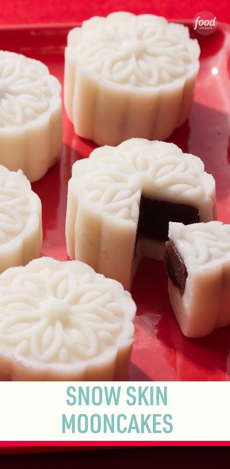 Mooncake Recipe, Cake Festival, Sweet Red Bean Paste, Mooncake Festival, Sweet Red Bean, Chinese Dessert, Red Bean Paste, Moon Festival, Red Bean