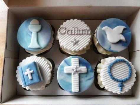 Confirmation Cupcakes Confirmation Cupcakes Ideas, Confirmation Desserts, Confirmation Cupcakes, Cocomelon Bus, Communion Cupcakes, Baptism Cupcakes, Confirmation Cake, First Holy Communion Cake, Holy Communion Cakes