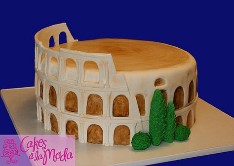 Roman Party, Architecture Cake, Miss Cake, Gingerbread House Patterns, Travel Cake, Themed Desserts, December Birthday, Birthday Cake Decorating, Fancy Cakes