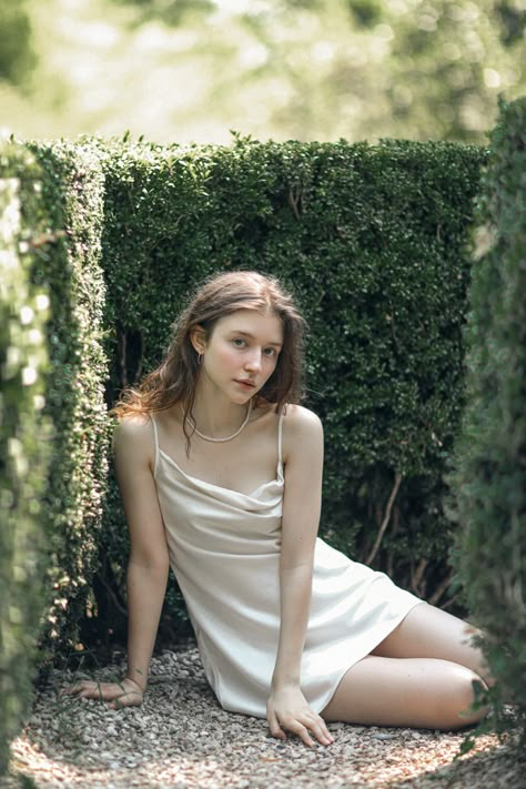 labyrinth photography outdoors Maze Photoshoot, Gardens Photography, Labyrinth Photoshoot, Photoshoot Concept Outdoor, Garden Goddess Photoshoot, Garden Maze Aesthetic, Woman In Garden Photography, Hedge Labyrinth, Ottawa Photography