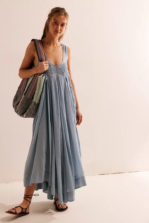 Casual Dress Blue, European Boho Fashion, Coastal Maxi Dress, Casual Ethereal Outfits, Maxi Dress With Coat, Fashion Inspo Outfits 2024 Summer, Capsule Wardrobe 2024, Dress Inspo Casual, Ward Robes