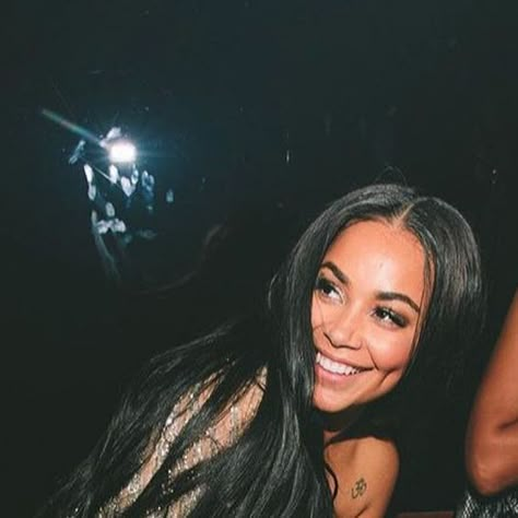 Lauren London on Instagram Lauren London Pfp, Lauren London 2023, Lauren London Aesthetic, Lauren London 2000s, Lauren London Style, Lady London, Laura London, Ideal Face, Lauren London Nipsey Hussle