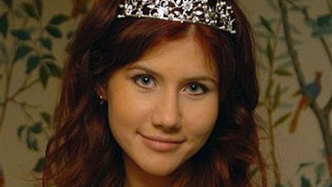 Former Russian agent Anna Chapman hailed the country's World Cup success. Anna Chapman, Russia World Cup, Edward Snowden, News Stories, Redheads, World Cup, Pin Up, Russia, Sports