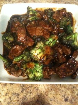 Honey Beef and Broccoli Stir Fry Honey Beef, Beef Broccoli, Mapo Tofu, Beef And Broccoli, Stir Fry Recipe, Broccoli Stir Fry, Broccoli Beef, Stir Fry Recipes, Honey Garlic