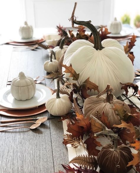 Thanksgiving wouldn't be the same without going to the store a million times because you forgot an ingredient! Here's to all the last minute preparation before the big day! Who else is going to be watching the Macy's Thanksgiving Day Parade? 🙋🏼‍♀️🦃 Orange Fall Decor, Blue Fall Decor, Chinoiserie Pumpkins, Fall Fest, Faux Pumpkins, Fall Arrangements, Fall Thanksgiving Decor, Autumn Table, Fall Deco