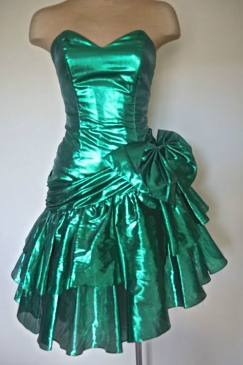 80s Prom Dress Costume, 1980s Prom Dress, 90s Wear, Prom Styles, 1980s Prom, Metallic Prom Dresses, Gaun Koktail, 80s Party Dress, 80s Party Outfits