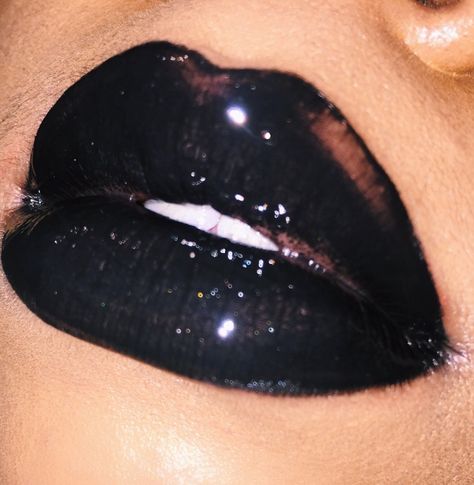 Black Lipstick Makeup, Felicia Hardy, Rose Lalonde, Glossy Lipstick, Glossier Lipstick, Goth Gf, Black Lipstick, Black Lips, Lip Art