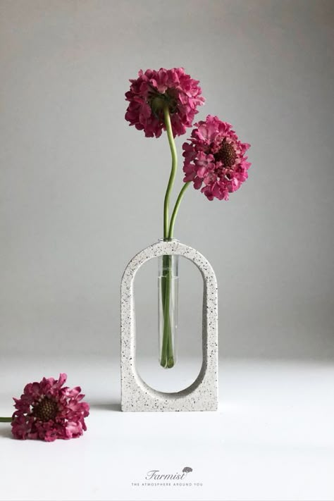 Concrete Decor Ideas, Diy Vases Ideas, Concrete Art Ideas, Arch Vase, Concrete Decoration, Concrete Vase, White Arch, Concrete Home Decor, Vase Plant