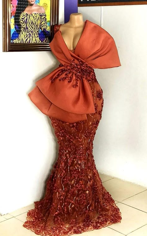 Prom Dresses V Neck, African Lace Styles, Dresses V Neck, Lace Gown Styles, Afrikaanse Mode, Lace Dress Styles, African Lace Dresses, African Fashion Traditional, African Fashion Ankara