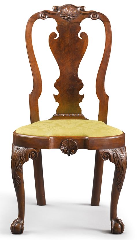 Important Queen Anne Carved Walnut Compass-Seat Side Chair, Philadelphia, circa 1755 Historical Furniture, Queen Anne Furniture, Neoclassical Furniture, Chippendale Furniture, Drawing Furniture, Chippendale Chairs, Chairs Vintage, Hanging Chair From Ceiling, Georgian Furniture