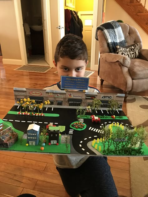 City Project For Kids, Park Project For Kids, Smart City Model For School, City Model For School Project, Presentation Ideas For School, Diy Baby Costumes, Cardboard City, City Model, Fall Arts And Crafts