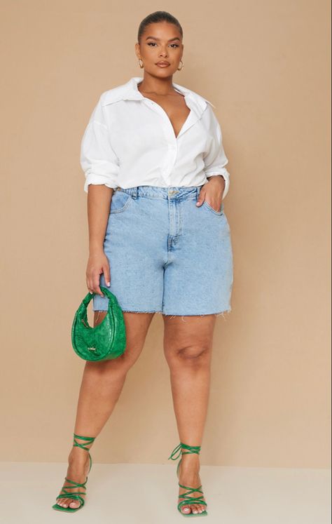 Bermuda Shorts Outfits, Green Mules, Bermuda Shorts Outfit, Modest Fall Outfits, Casual Elegant Style, Jean Short Outfits, Girlfriend Style, Cute Outfits With Jeans, Chubby Fashion