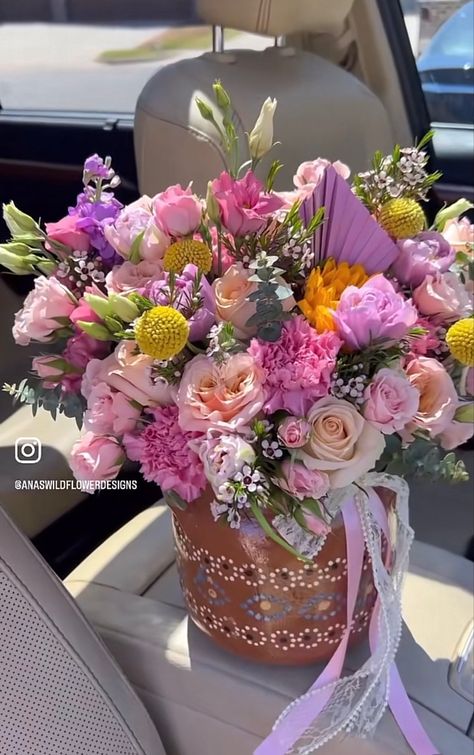 Olla Flower Arrangement, Bouquets For Mothers Day, Mother’s Day Floral Arrangements Diy, Barro Flower Arrangement, Bouquet Of Flowers Mothers Day, Cantarito Flower Arrangements, Mothers Day Flowers Bouquet, Mexican Flower Bouquet, Easy Mother’s Day Flower Arrangement