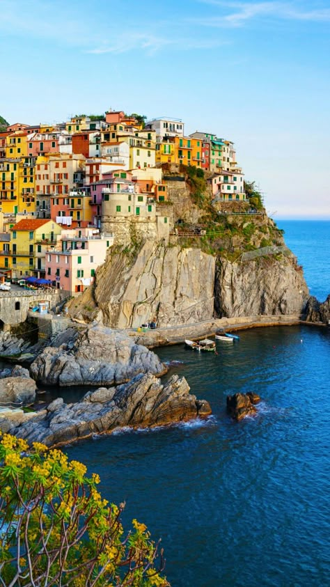 Italian Landscape, Travel Inspiration Destinations, Scenery Photography, Landscape Concept, Italy Aesthetic, Beach Wallpaper, Ansel Adams, World Cities, Landscape Pictures