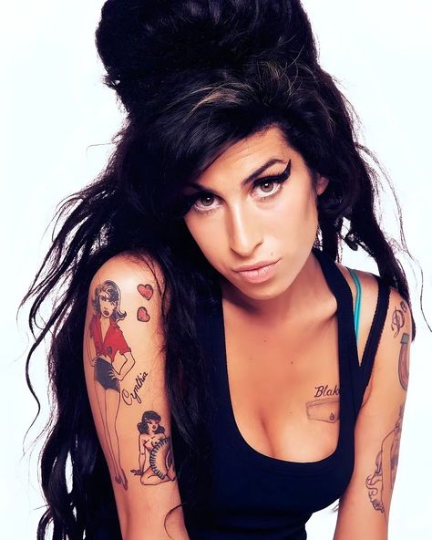 Amy Fan Page (@amyjadepictures) • Instagram photos and videos Amy Winehouse Documentary, Amy W, Amazing Amy, Terry Richardson, Janis Joplin, Amy Winehouse, Hollywood Fashion, Her Music, Rock Band