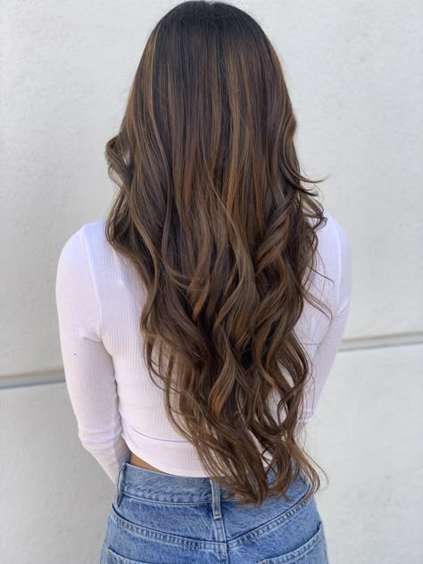 Open Curls Hairstyles, Straight Hair With Wavy Ends, Straight Curled Ends Hair, Long Straight Hair Curled Ends, Straight Hair Curled Ends, Grade 8 Grad Hairstyles, Brunette Loose Curls, Brown Hair Long, Open Hairstyle