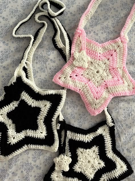 link attached for the yarn i used for this
star bag crochet
#affiliatelink Crochet Star Cardigan, Crochet Bag Star, Star Bag Pattern, Star Crochet Bag, Crochet Star Bag, Y2k Crochet, Crochet Store, Star Crochet, Star Bag