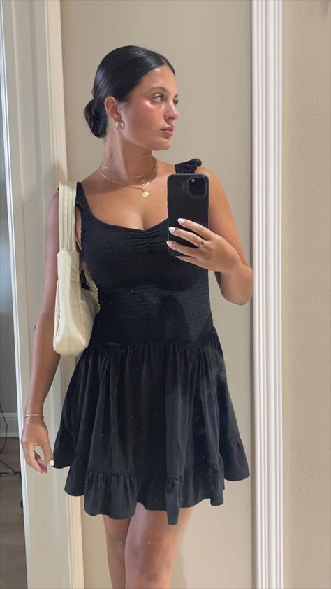 Black Dress, slicked back hair style, beige purse Black Dress Dinner, Slick Back Hair, Dinner Fits, Dress Dinner, Beige Purse, 2023 Outfits, Beige Purses, Slick Back, Slicked Back Hair