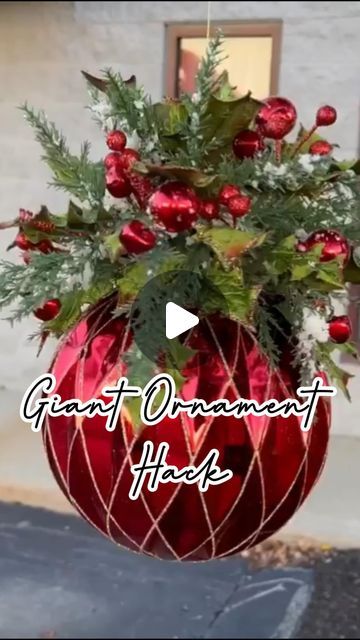 Holiday Decor Hacks, Affordable Christmas Decorations, Christmas Balls Decorations, Christmas Themes Decorations, Christmas Projects Diy, Christmas Ball, Christmas Decoration Items, Xmas Ornaments, Xmas Crafts