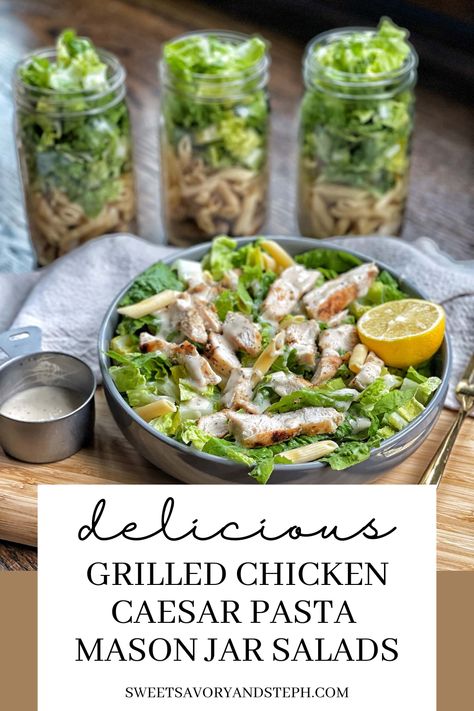 Food In Mason Jars Meals, Cesar Salad In A Jar, Mason Jar Ceaser Salad, Chicken Caesar Pasta Salad Meal Prep, Cesar Salad Meal Prep, Meal Prep Pasta Salad Recipes, Cesar Salad Mason Jar, Mason Jar Caesar Salad, Salads In Jars