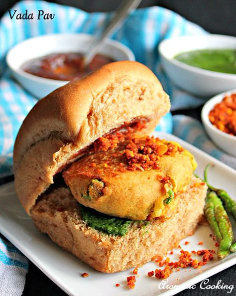 Finally, today I am posting Vada Pav. Vada Pav is a popular street food of Maharashtra ( a state in India ). It's actually pav... Maharashtrian Food Photography, Vadapav Photography, Vada Pav Photography, Food Images Indian, Veg Street Food, Food Of Maharashtra, Indian Food Pictures, Maharashtra Food, Vada Pav Recipe