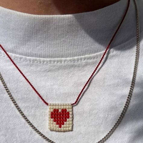 studio sonnet on Instagram: "The red heart necklace - handmade with tiny glass beads & comes with a 100% silk cord ♥️♥️♥️ DM if interested 💌" Beaded Charms Diy, Beaded Accessories Diy, Easy Necklaces To Make, How To Bead, Seed Bead Jewelry Diy, Charm Necklace Diy, Beaded Diy, Silk Cord Necklace, Glasses Inspiration