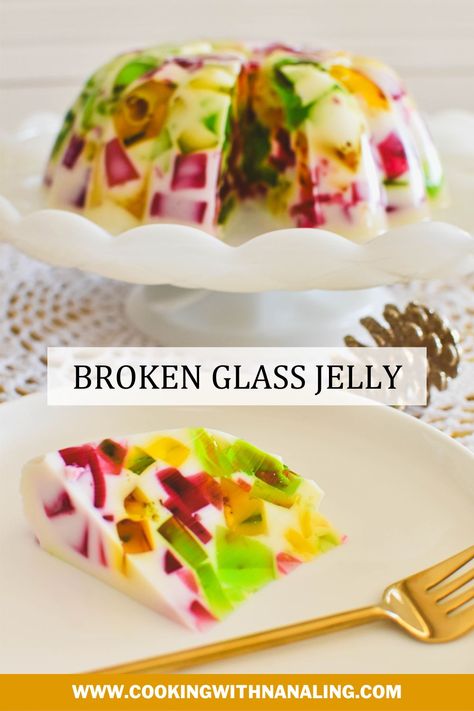 A jelly dessert that makes any festive occasion happier. Easy to make. Jelly Recipes Desserts, Christmas Cooking Gifts, Christmas Biscuits Recipe, Jelly Slice, Retro Desserts, Jelly Desserts, Gelatin Recipes, Easy Christmas Treats, Eggless Recipes