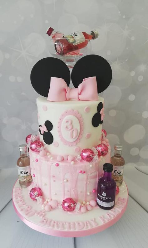 adult Minnie mouse cake with gin and dripped bottom tier Disney Birthday Cakes For Adults, Disney Cakes For Adults, 40th Birthday Cake For Women, Golf Birthday Cakes, Minnie Mouse Theme Party, 30 Cake, Decorating Frosting, Mickey Cakes, Disney Birthday Cakes