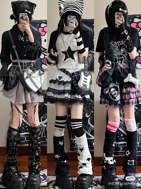 Y2k Outfit Drawing Reference, Y2k Clothes Reference, Kawaii Gothic Outfits, Kuromi Style Outfit, Gothic Harajuku Streetwear, Gothic Style Aesthetic, Gothic Alt Outfits, Y2k Ideas Outfit, Harajuku Outfit Ideas