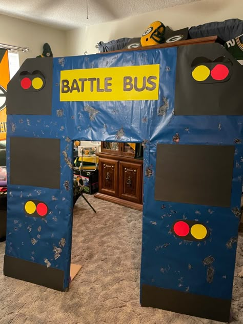 Fortnite Trunk Or Treat Ideas, Fortnite Diy Decorations, Fortnite Activities, Diy Fortnite Decorations, Diy Fortnite Party Ideas, Fortnite Trunk Or Treat, Bus Template, Fortnite Diy, Fortnight Party