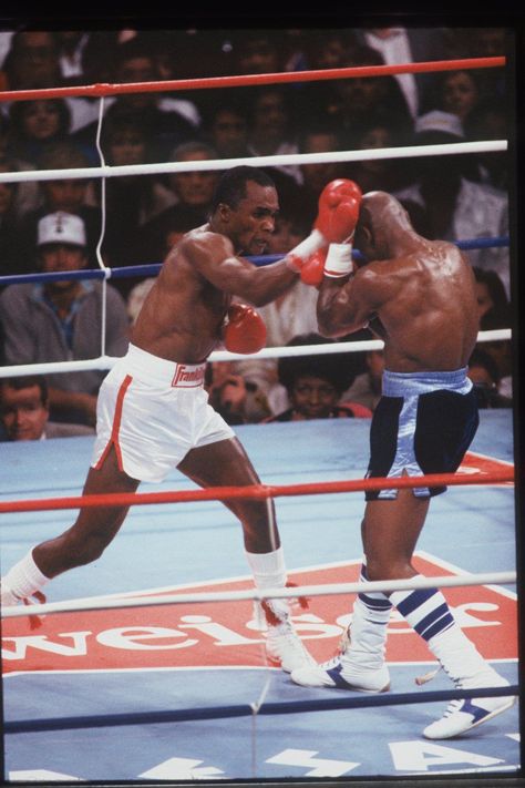 Boxing Poses, Thomas Hearns, Boxing Tattoos, Marvin Hagler, Marvelous Marvin Hagler, Sugar Ray Leonard, Boxing Photos, Ray Leonard, Fighter Workout