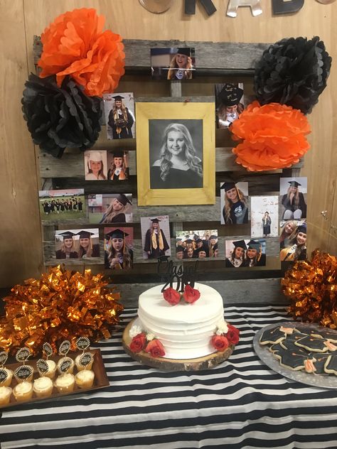 Graduation Party Black And Orange Graduation Party, Graduation Party Ideas Orange And Black, Black And Orange Graduation Party Ideas, Orange Graduation Party, Hs Graduation Party Ideas, Graduation Tables, Graduation Party High, Senior Graduation Party, Graduation Party Centerpieces